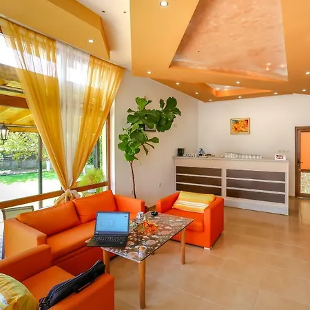 Quiet 2 Bedroom In Dafinka Ik *