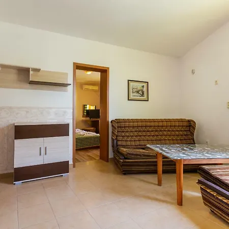 Holiday home Quiet 2 Bedroom In Dafinka Ik Burgas