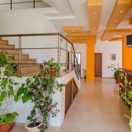 Quiet 2 Bedroom In Dafinka Ik