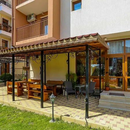Holiday home Quiet 2 Bedroom In Dafinka Ik Burgas