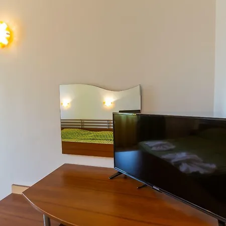 Quiet 2 Bedroom In Dafinka Ik *