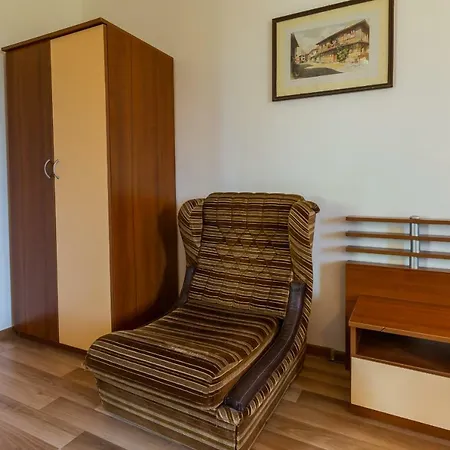 Quiet 2 Bedroom In Dafinka Ik